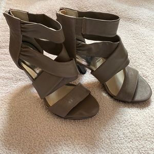Brand new never worn Michael Kors Heels